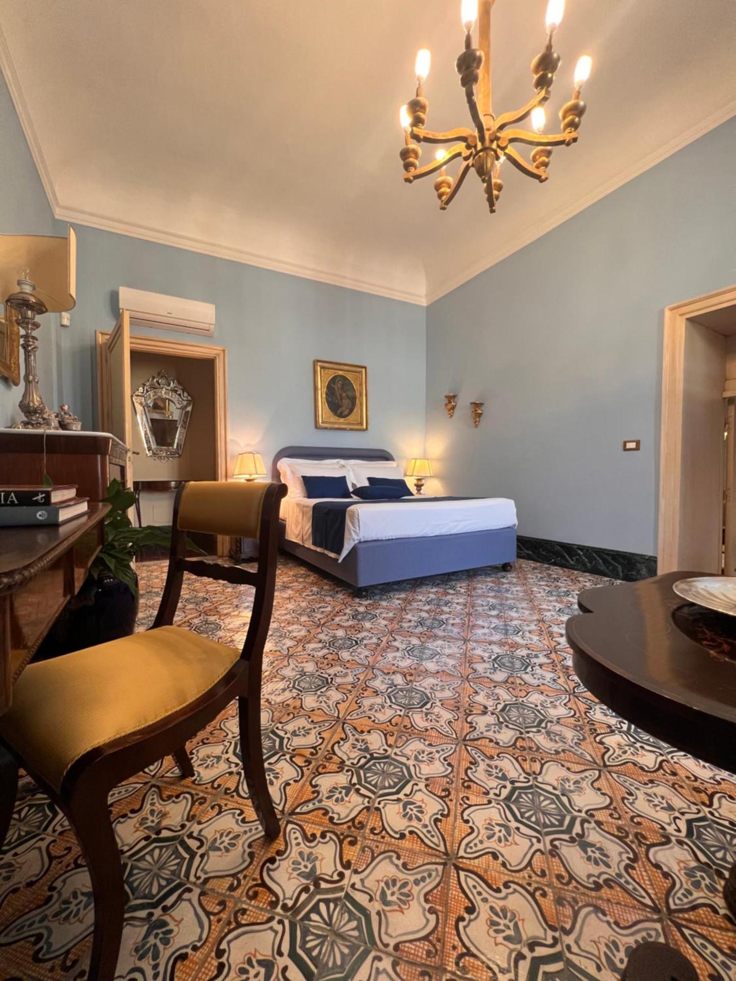 Donna Guia Suite Palermo Exterior foto
